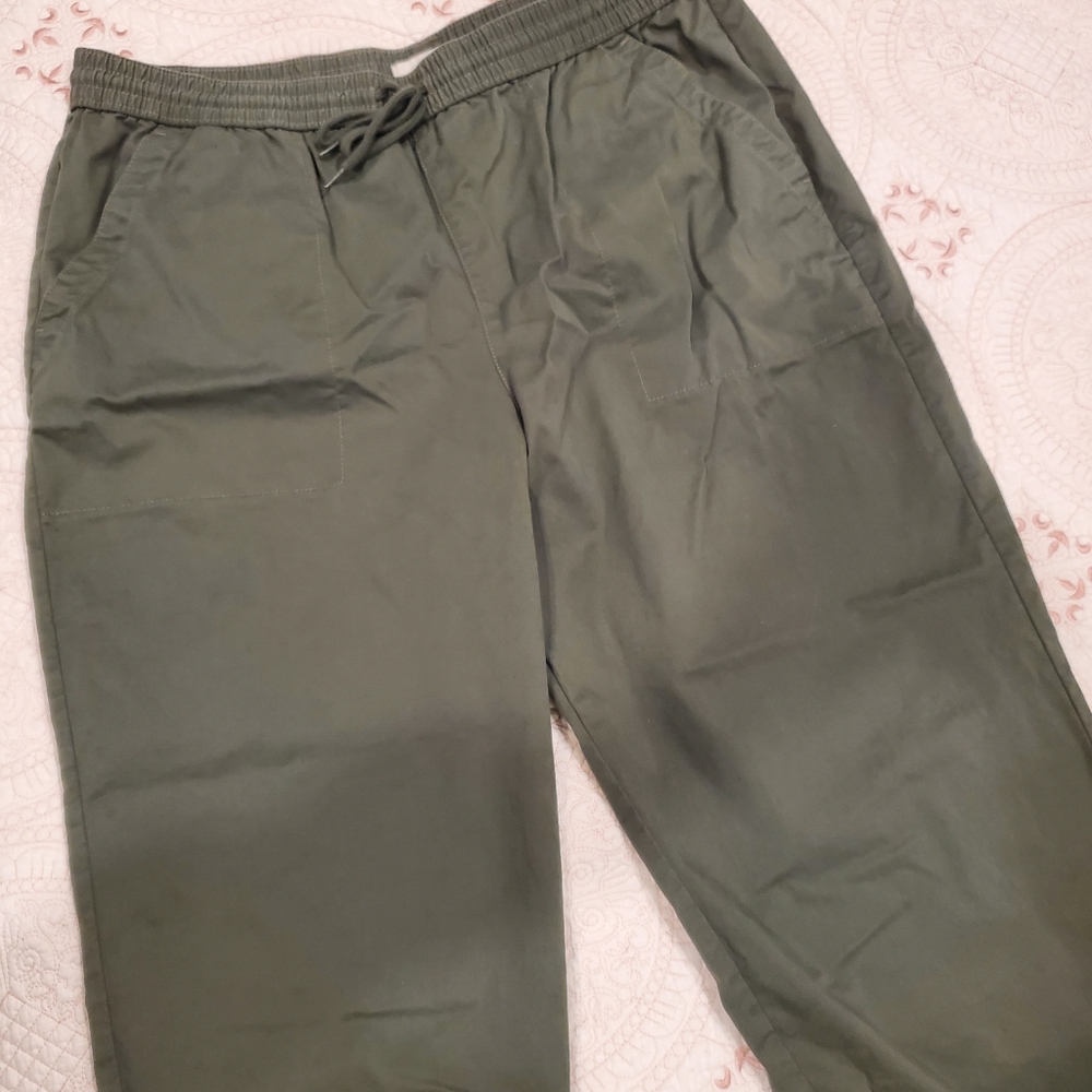 Vans womens pants in olive green. XXL 12 to 14